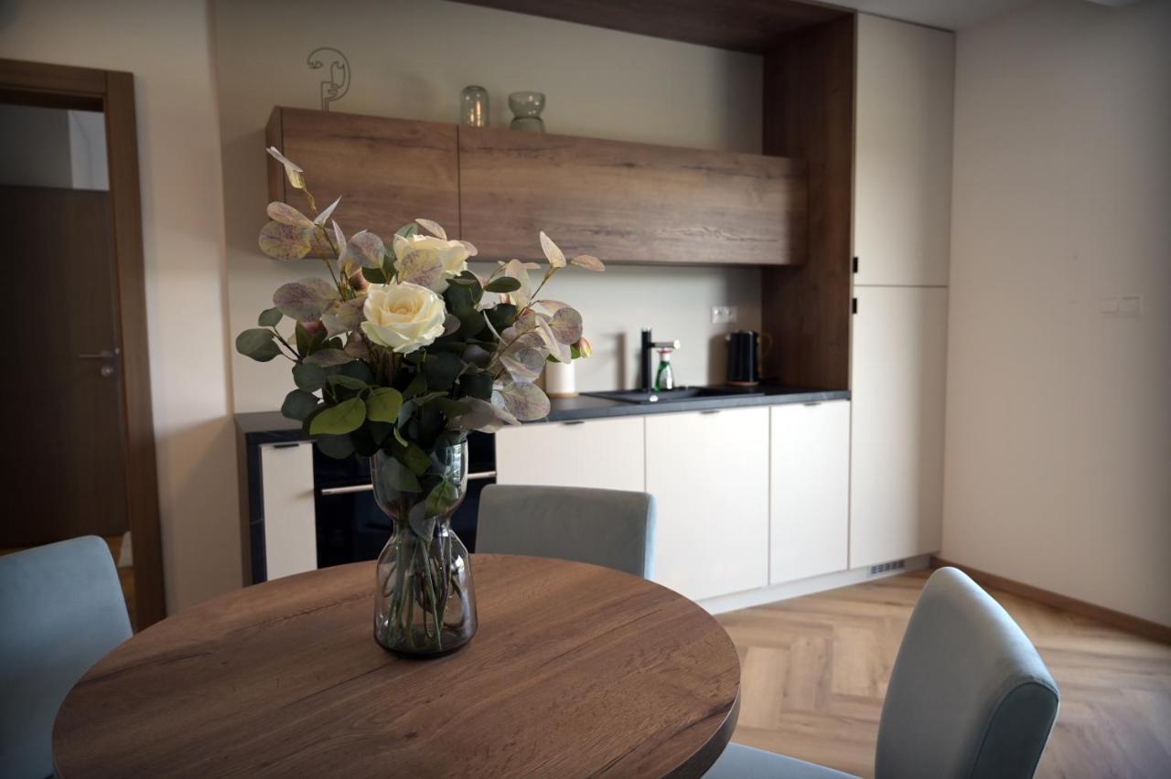 Apartman Golfballs Sajdikove Humence ภายนอก รูปภาพ