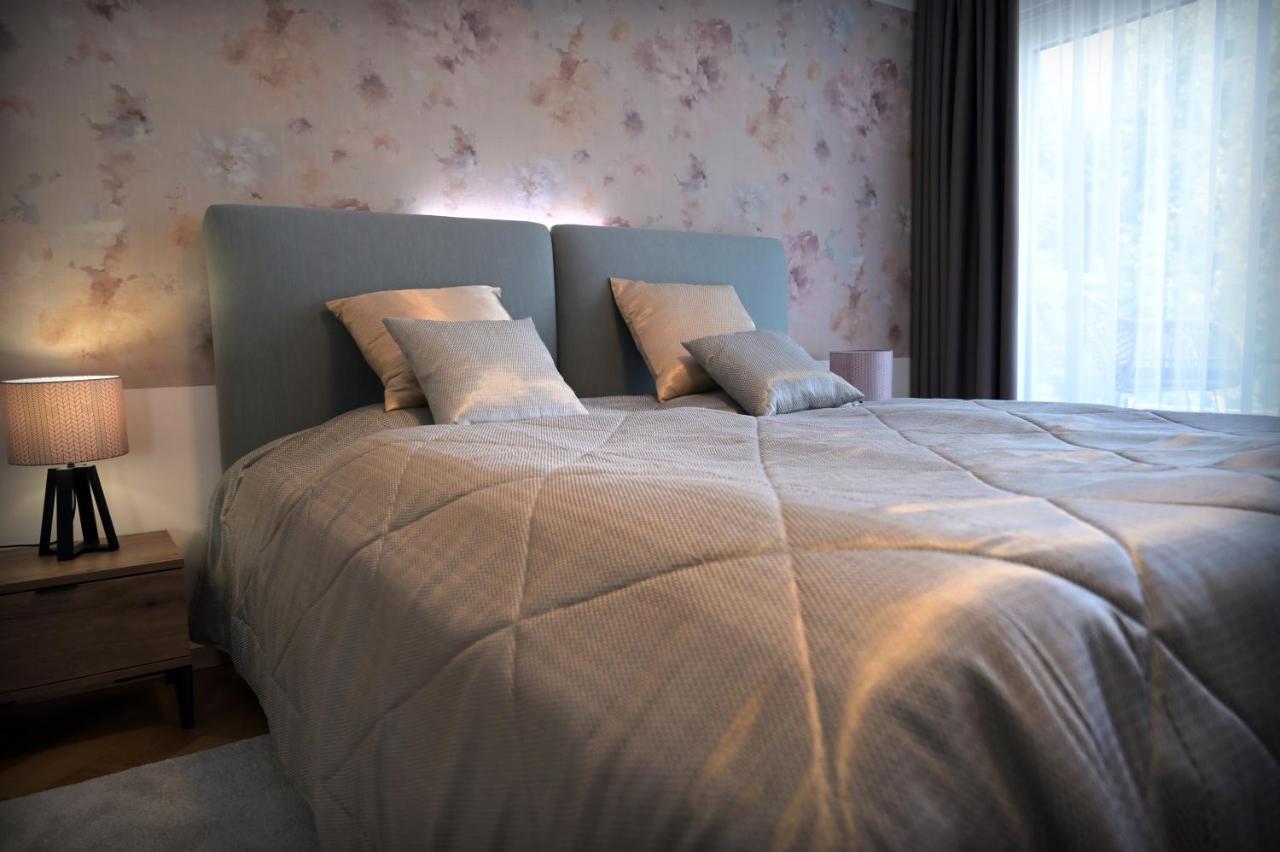 Apartman Golfballs Sajdikove Humence ภายนอก รูปภาพ