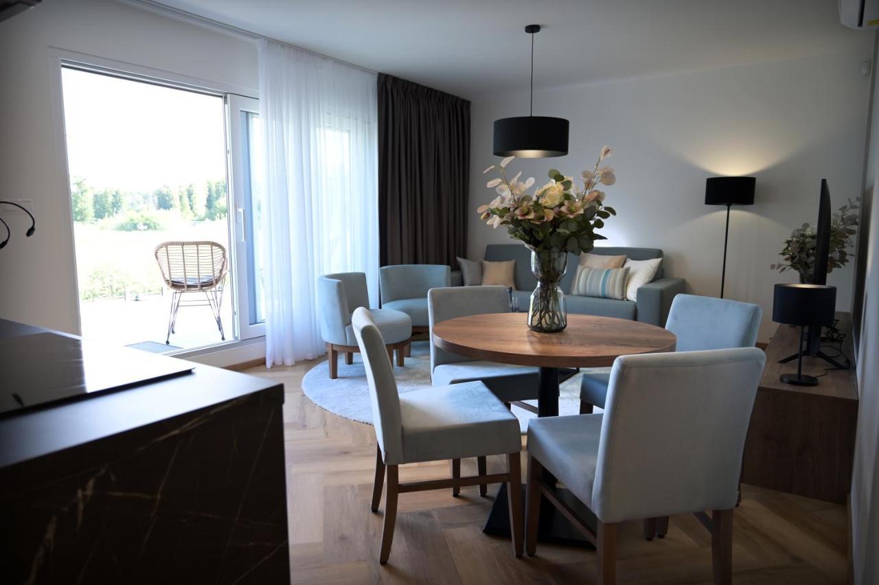 Apartman Golfballs Sajdikove Humence ภายนอก รูปภาพ